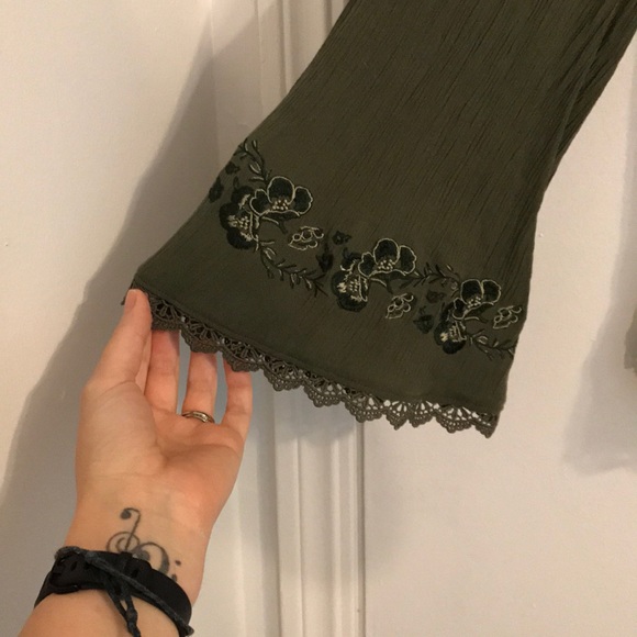 Olive green blouse - Picture 3 of 4